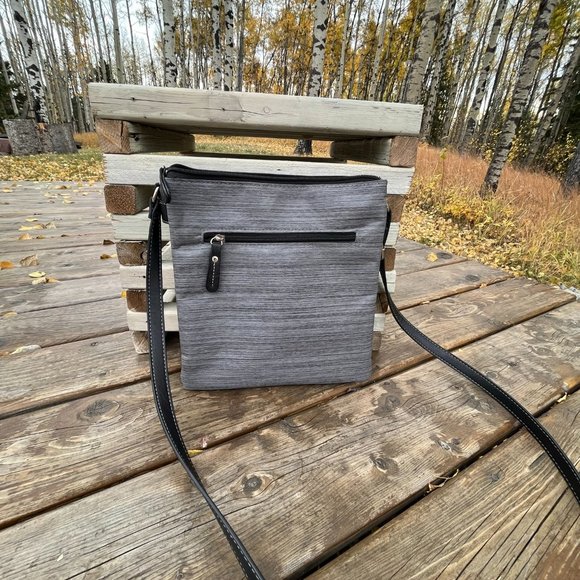 Roots 73 - Picture 7 of 11